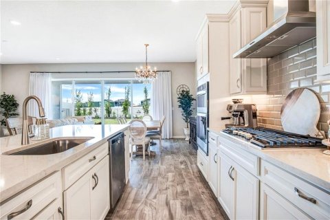 Casa en alquiler en Orlando, Florida, 4 dormitorios, 265.7 m2 № 2349983 - foto 8