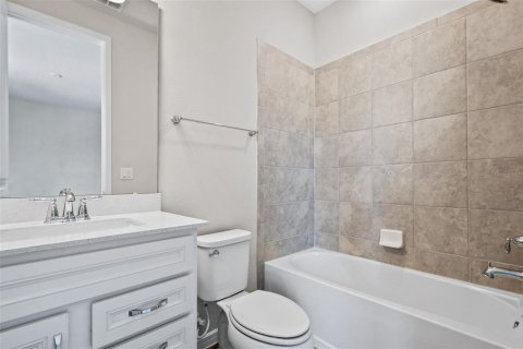 Casa en alquiler en Orlando, Florida, 4 dormitorios, 265.7 m2 № 2349983 - foto 22