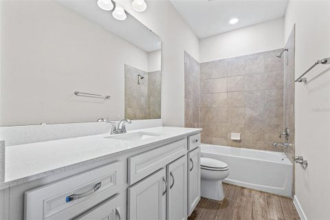 Casa en alquiler en Orlando, Florida, 4 dormitorios, 265.7 m2 № 2349983 - foto 18