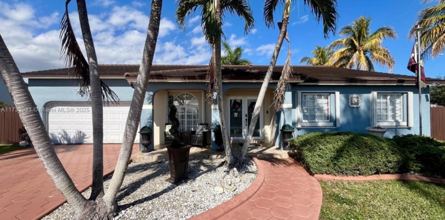 Casa en Miami, Florida 4 dormitorios, 181.44 m2 № 1937758