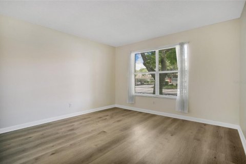 Casa en alquiler en Winter Park, Florida, 2 dormitorios, 91.69 m2 № 1916881 - foto 11