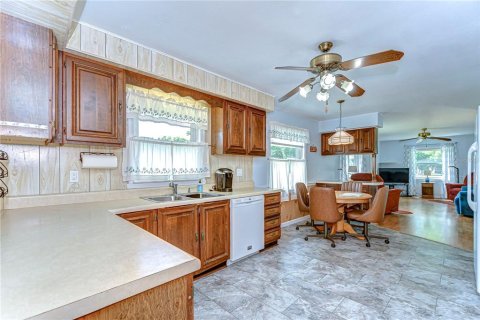 Casa en venta en Zephyrhills, Florida, 2 dormitorios, 89.19 m2 № 1626436 - foto 19