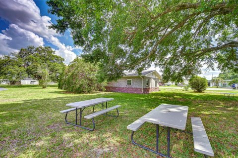 Casa en venta en Zephyrhills, Florida, 2 dormitorios, 89.19 m2 № 1626436 - foto 11