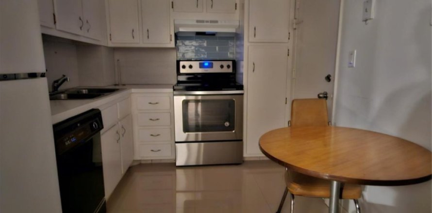 Condo in Miami Beach, Florida, 1 bedroom  № 1221403