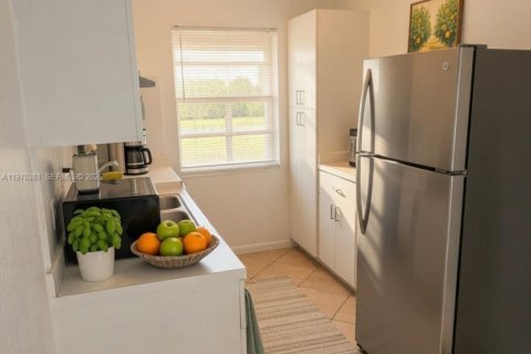 Apartment in Dania Beach, Florida 3 bedrooms, 106.84 sq.m. № 2031052