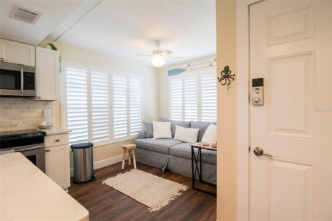 Condominio en alquiler en Longboat Key, Florida, 2 dormitorios, 105.26 m2 № 229378 - foto 27