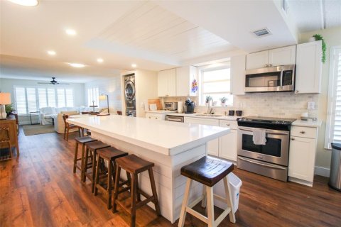 Condominio en alquiler en Longboat Key, Florida, 2 dormitorios, 105.26 m2 № 229378 - foto 23