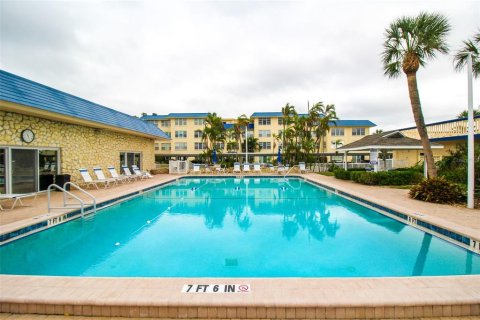 Condominio en alquiler en Longboat Key, Florida, 2 dormitorios, 105.26 m2 № 229378 - foto 13