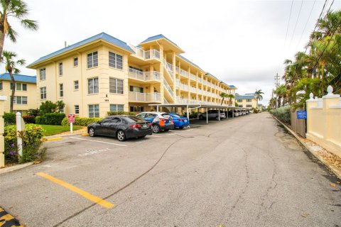 Condominio en alquiler en Longboat Key, Florida, 2 dormitorios, 105.26 m2 № 229378 - foto 7