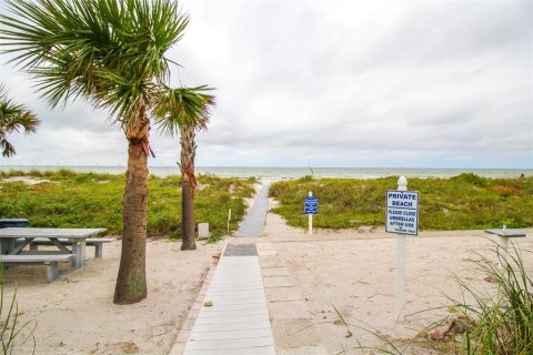 Condominio en alquiler en Longboat Key, Florida, 2 dormitorios, 105.26 m2 № 229378 - foto 8
