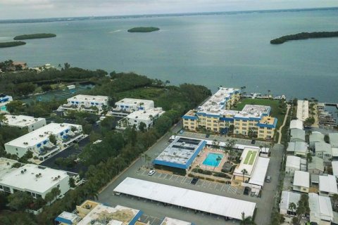 Condominio en alquiler en Longboat Key, Florida, 2 dormitorios, 105.26 m2 № 229378 - foto 1