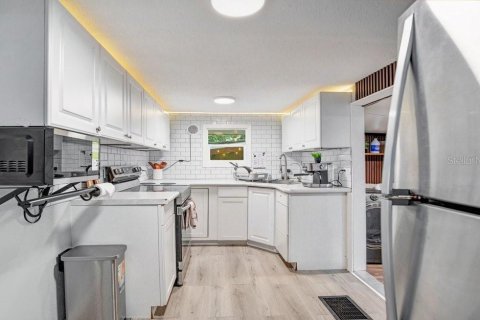 Casa en venta en Orlando, Florida, 1 dormitorio, 43.85 m2 № 2383606 - foto 10