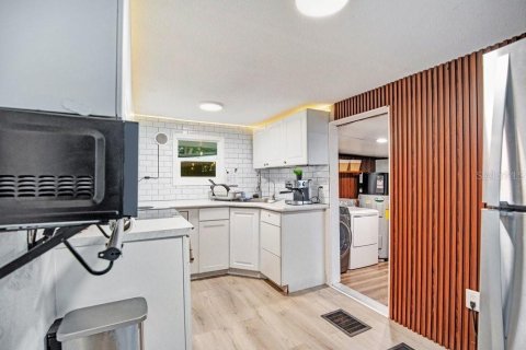 Casa en venta en Orlando, Florida, 1 dormitorio, 43.85 m2 № 2383606 - foto 13