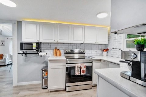 Casa en venta en Orlando, Florida, 1 dormitorio, 43.85 m2 № 2383606 - foto 11