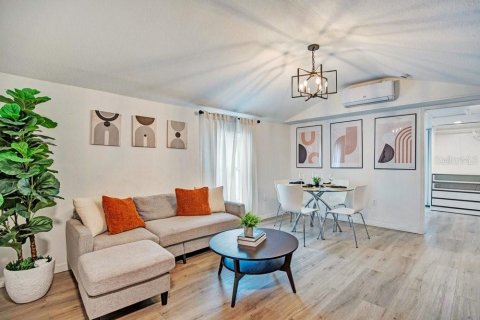 Casa en venta en Orlando, Florida, 1 dormitorio, 43.85 m2 № 2383606 - foto 6