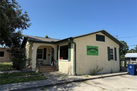 Commercial property in Frostproof, Florida 83.8 sq.m. № 1886393 - photo 1