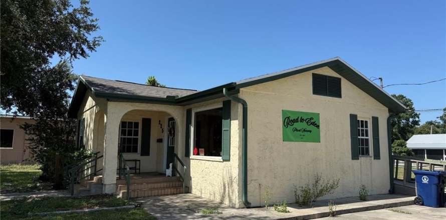 Commercial property in Frostproof, Florida 83.8 sq.m. № 1886393