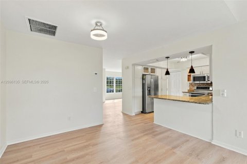 Casa en venta en Cape Coral, Florida, 4 dormitorios, 155.8 m2 № 2386924 - foto 4