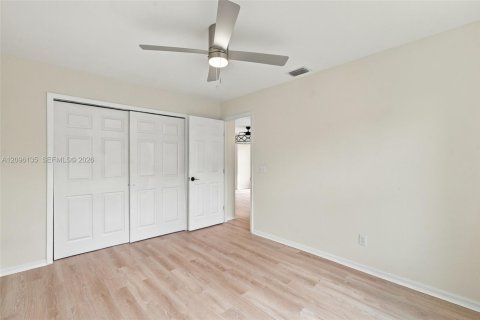 Casa en venta en Cape Coral, Florida, 4 dormitorios, 155.8 m2 № 2386924 - foto 28