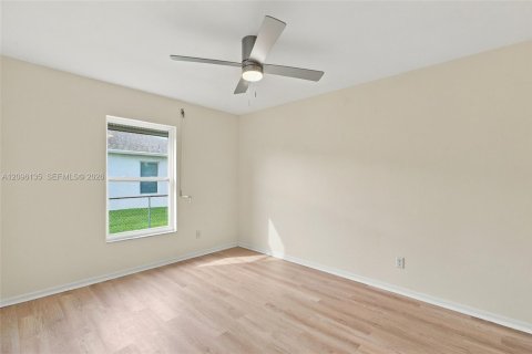 Casa en venta en Cape Coral, Florida, 4 dormitorios, 155.8 m2 № 2386924 - foto 27
