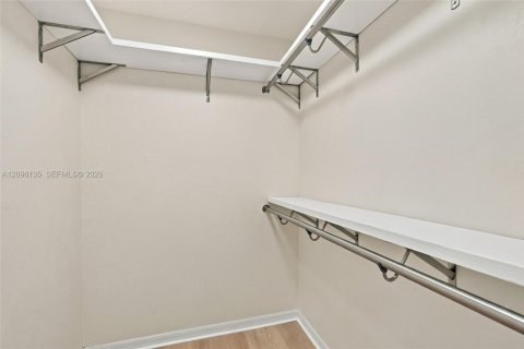 Casa en venta en Cape Coral, Florida, 4 dormitorios, 155.8 m2 № 2386924 - foto 23