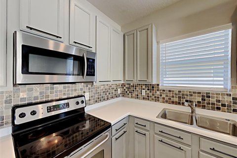 Casa en venta en Wesley Chapel, Florida, 3 dormitorios, 158.12 m2 № 2198744 - foto 6