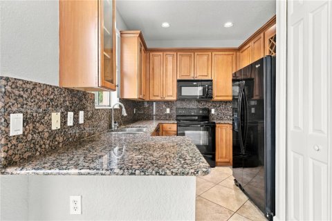 Copropriété à vendre à Saint Cloud, Floride: 4 chambres № 2384881 - photo 16