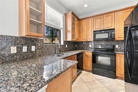 Copropriété à vendre à Saint Cloud, Floride: 4 chambres № 2384881 - photo 17