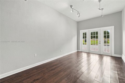 Copropriété à vendre à Saint Cloud, Floride: 4 chambres № 2384881 - photo 13