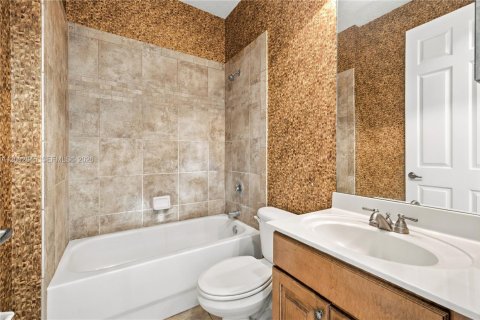 Copropriété à vendre à Saint Cloud, Floride: 4 chambres № 2384881 - photo 11