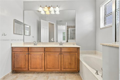 Copropriété à vendre à Saint Cloud, Floride: 4 chambres № 2384881 - photo 23