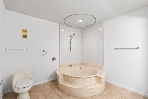 Touwnhouse à vendre à Miami, Floride: 2 chambres, 123.56 m2 № 2006156 - photo 21