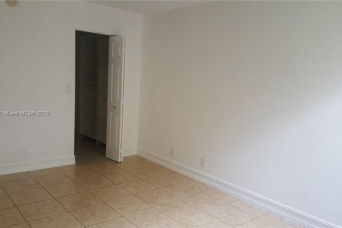 Снять в аренду кондоминиум в Коконат Крик, Флорида 1 спальня, 67.82м2, № 2013415 - фото 9