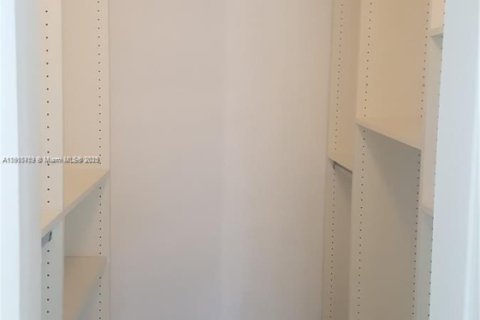 Снять в аренду кондоминиум в Коконат Крик, Флорида 1 спальня, 67.82м2, № 2013415 - фото 12