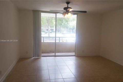 Снять в аренду кондоминиум в Коконат Крик, Флорида 1 спальня, 67.82м2, № 2013415 - фото 7