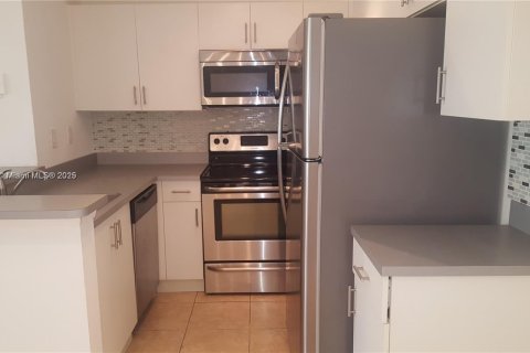 Снять в аренду кондоминиум в Коконат Крик, Флорида 1 спальня, 67.82м2, № 2013415 - фото 5