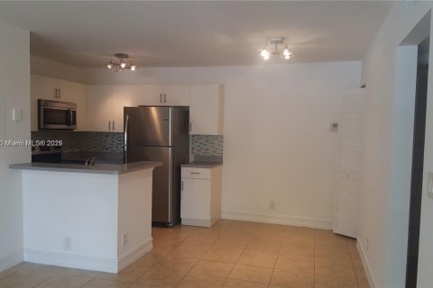 Снять в аренду кондоминиум в Коконат Крик, Флорида 1 спальня, 67.82м2, № 2013415 - фото 4