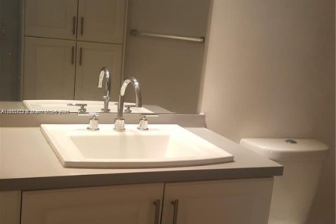 Снять в аренду кондоминиум в Коконат Крик, Флорида 1 спальня, 67.82м2, № 2013415 - фото 14