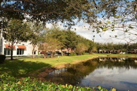 Commercial property in Miramar, Florida № 1710446 - photo 17