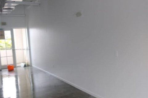 Commercial property in Miramar, Florida № 1710446 - photo 11