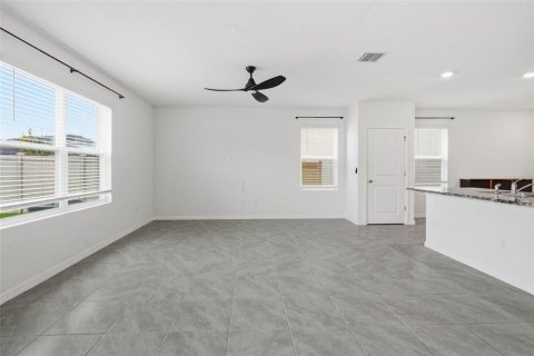Villa ou maison à vendre à Wesley Chapel, Floride: 4 chambres, 210.05 m2 № 2411469 - photo 13