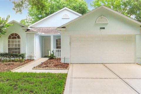 House in Clermont, Florida 2 bedrooms, 155.98 sq.m. № 2129283