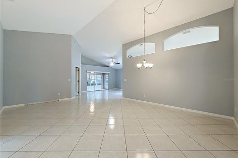 Casa en venta en Clermont, Florida, 2 dormitorios, 155.98 m2 № 2129283 - foto 5