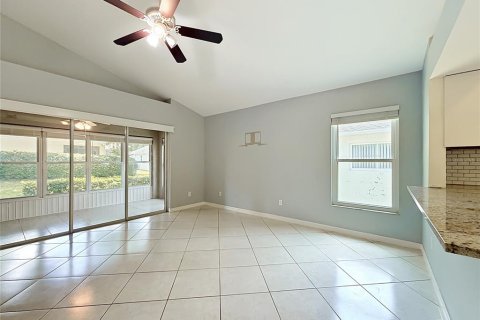 Casa en venta en Clermont, Florida, 2 dormitorios, 155.98 m2 № 2129283 - foto 12