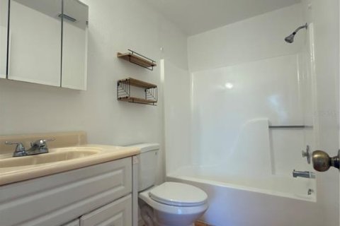 Villa ou maison à louer à Kissimmee, Floride: 2 chambres, 79.34 m2 № 2432611 - photo 14
