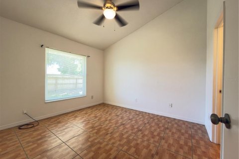 Villa ou maison à louer à Kissimmee, Floride: 2 chambres, 79.34 m2 № 2432611 - photo 17