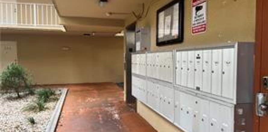 Condominio en Sunrise, Florida, 2 dormitorios № 1182082