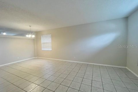 Casa en alquiler en Orlando, Florida, 4 dormitorios, 183.2 m2 № 1788032 - foto 16