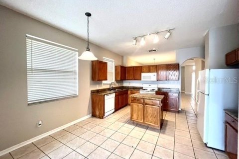 Casa en alquiler en Orlando, Florida, 4 dormitorios, 183.2 m2 № 1788032 - foto 19