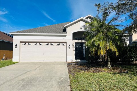 Casa en alquiler en Orlando, Florida, 4 dormitorios, 183.2 m2 № 1788032 - foto 1